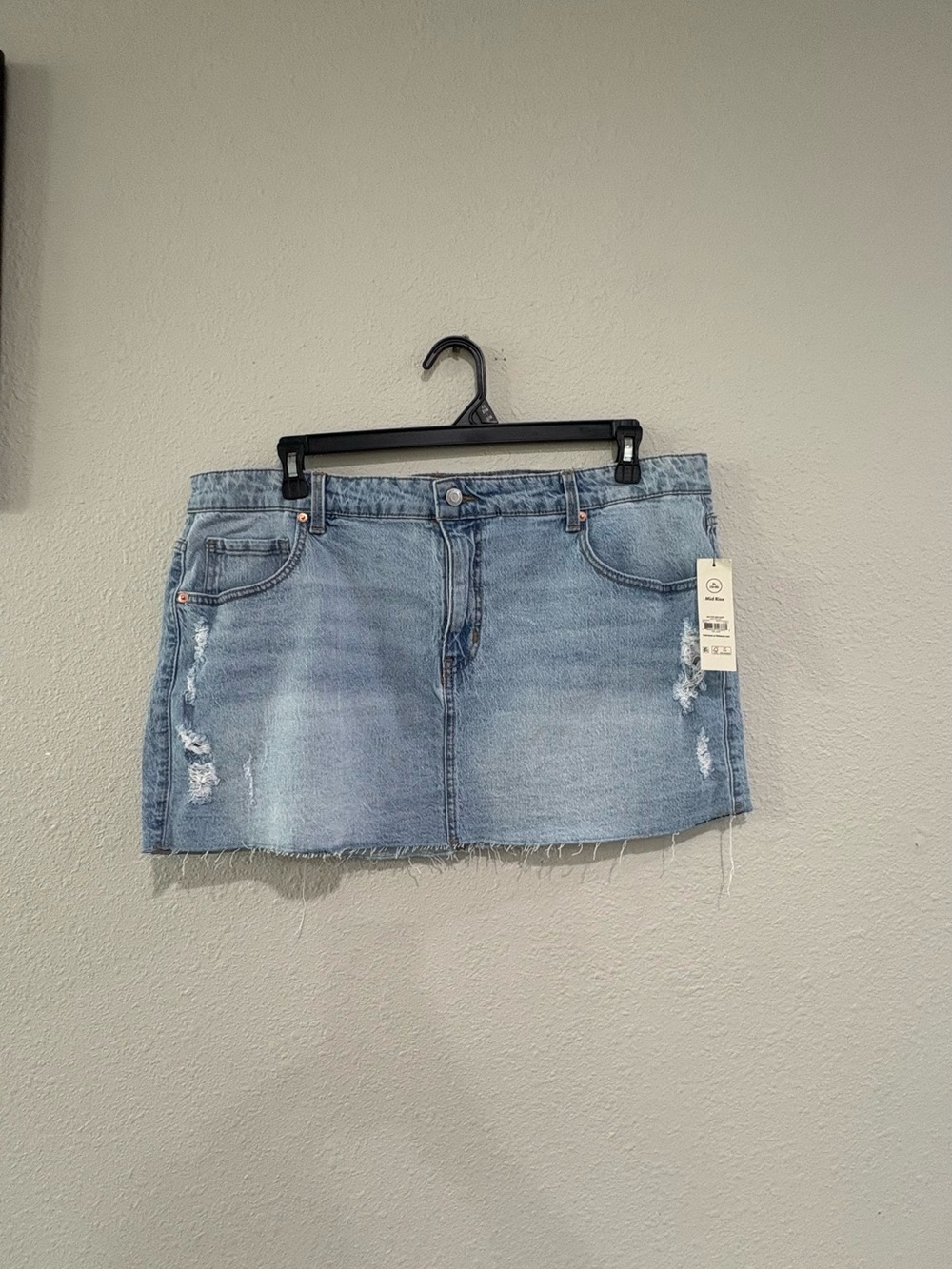 Women’s Light Blue Distressed Denim Mini Skirt 16/18